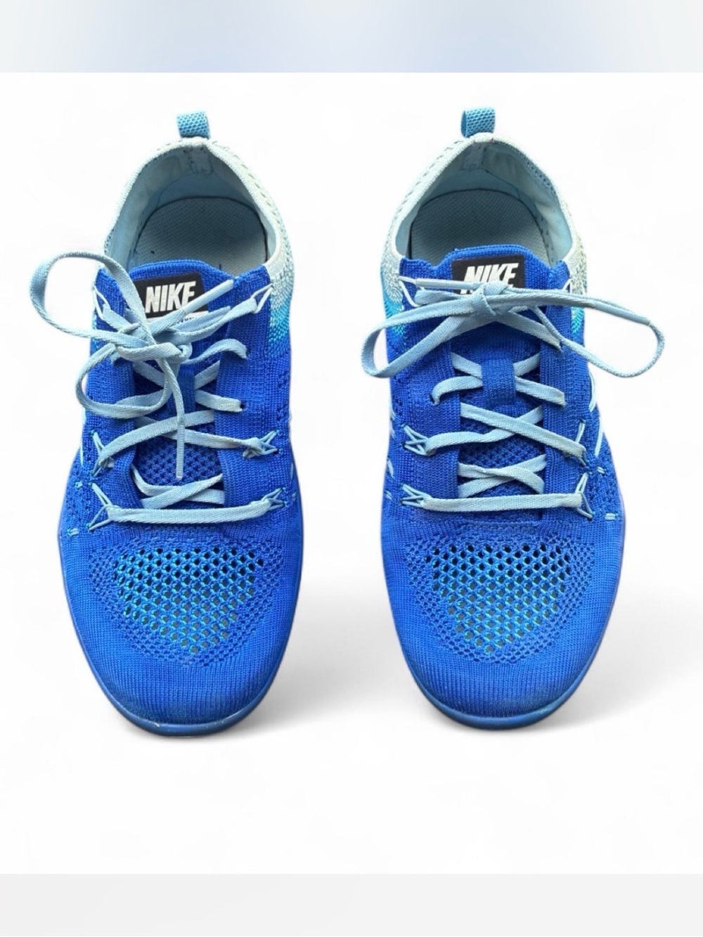 Nike Womans Blue Knit Runners Athletic Sneakers